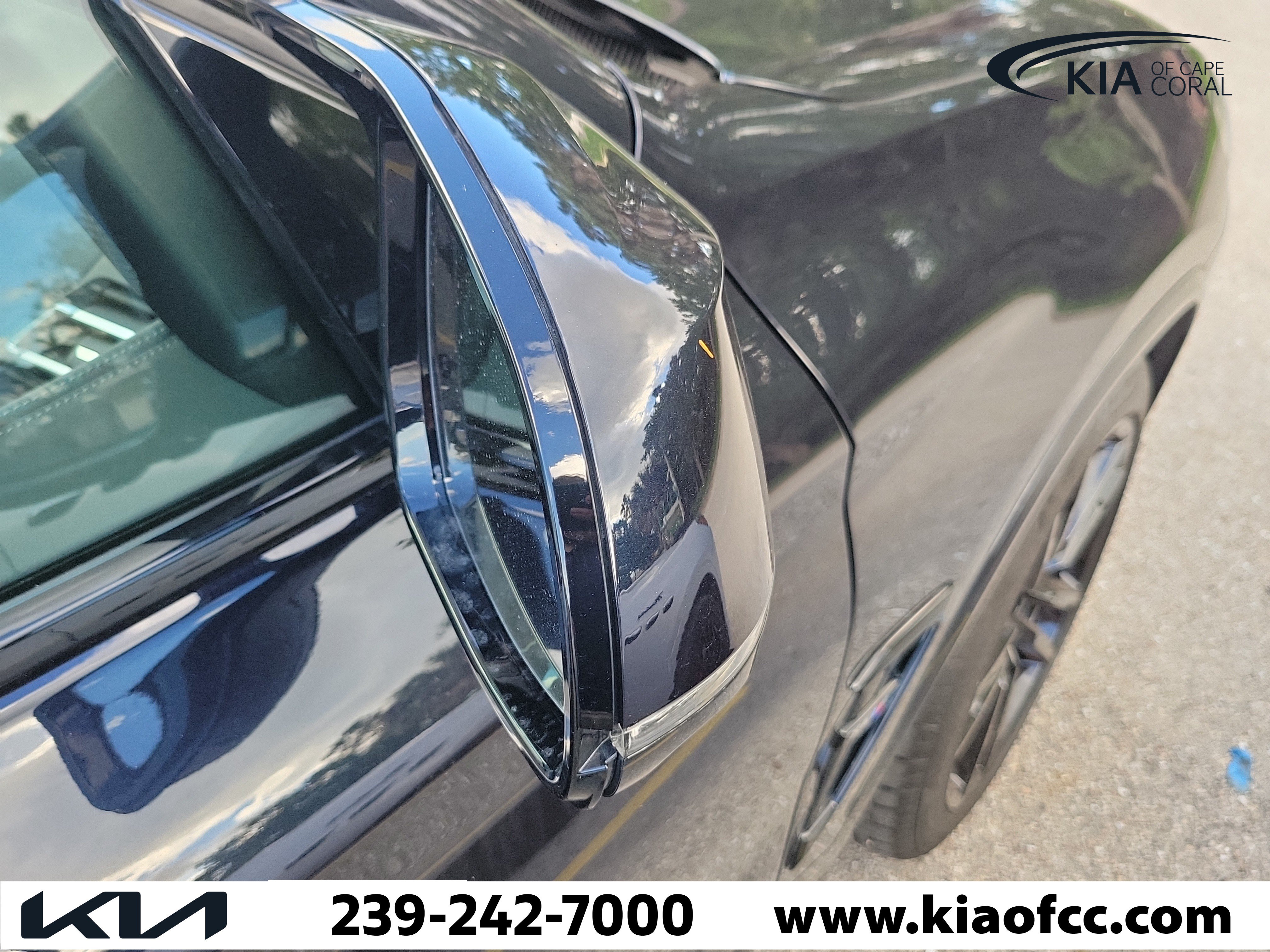 Used 2025 BMW X4 M w/ Executive Package AWD/4WD image 9