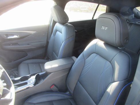 New 2026 Buick Envista Sport Touring w/ Convenience I Package image 13