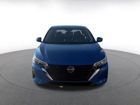 Used 2025 Nissan Sentra SV image 4