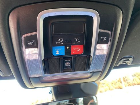 Used 2025 RAM 1500 Laramie image 39