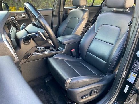 Used 2022 Kia Sportage Nightfall Edition FWD image 18