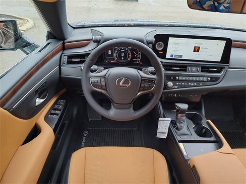 New 2025 Lexus ES 350 w/ Premium Package image 10