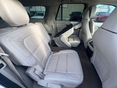 Used 2021 Lincoln Navigator L Reserve w/ Luxury Package AWD/4WD image 29
