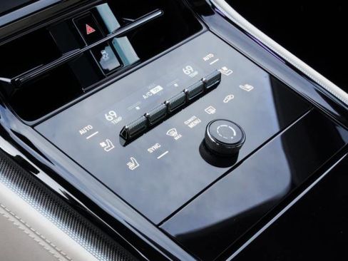 Used 2024 Porsche Panamera 4 image 36