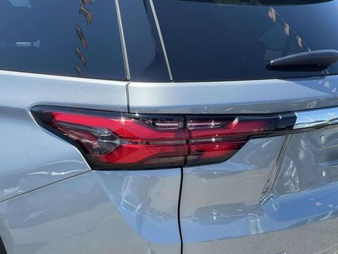 Certified 2023 Chevrolet Traverse LT AWD/4WD image 11