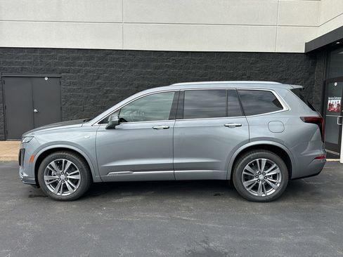 New 2025 Cadillac XT6 Premium Luxury w/ Technology Package image 2