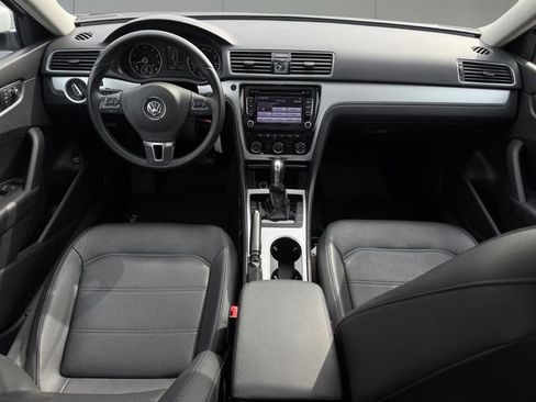 Used 2013 Volkswagen Passat 2.5 SE FWD image 8