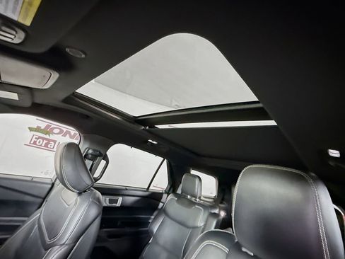 Used 2020 Ford Explorer ST w/ ST Street Pack AWD/4WD image 11