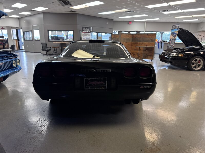Used 1991 Chevrolet Corvette ZR-1 RWD image 6