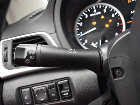 Used 2019 Nissan Sentra SV FWD image 24