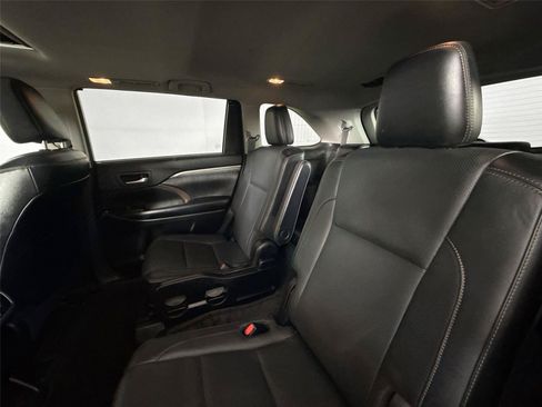 Used 2017 Toyota Highlander Limited FWD image 30