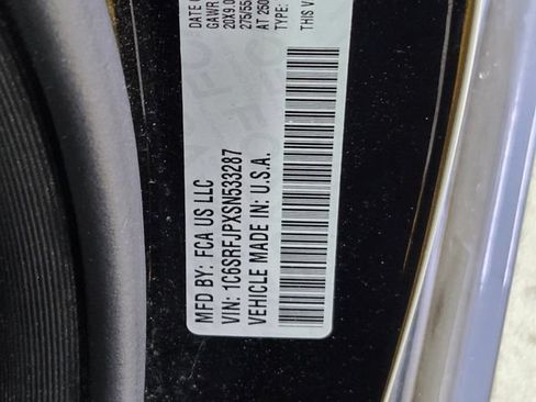 Used 2025 RAM 1500 Laramie AWD/4WD image 11