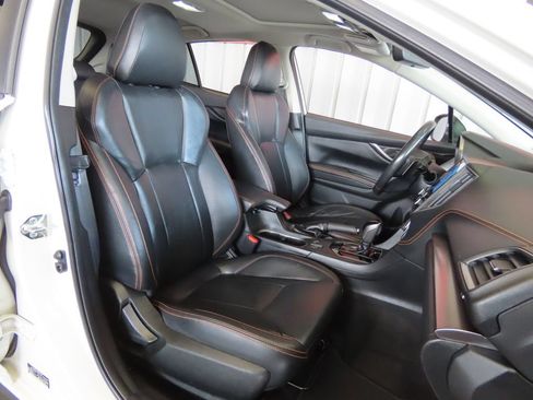 Used 2020 Subaru Crosstrek 2.0i Limited w/ Moonroof Package w/Navigation AWD/4WD image 34
