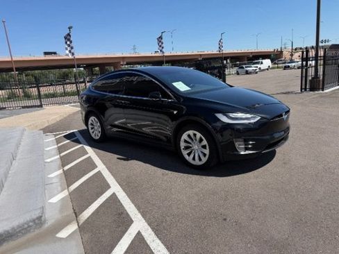 Used 2018 Tesla Model X 75D AWD/4WD image 19