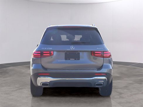 New 2026 Mercedes-Benz GLB 250 4MATIC image 6