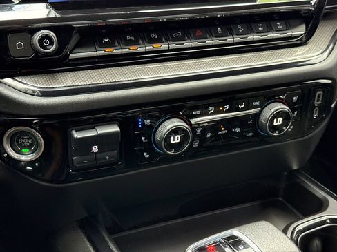 Used 2022 Chevrolet Silverado 1500 ZR2 w/ Technology Package AWD/4WD image 27