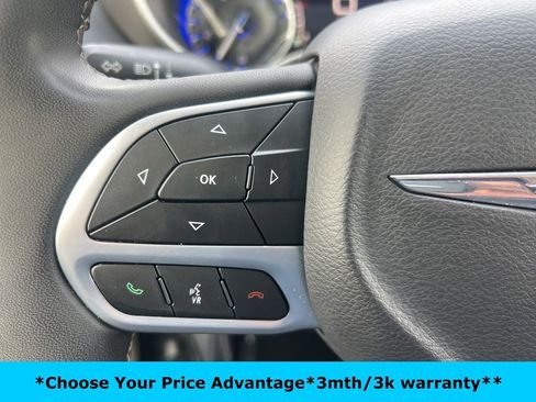 Certified 2023 Chrysler Pacifica Touring-L image 55