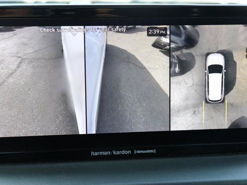 Used 2023 Hyundai Santa Fe Calligraphy image 39