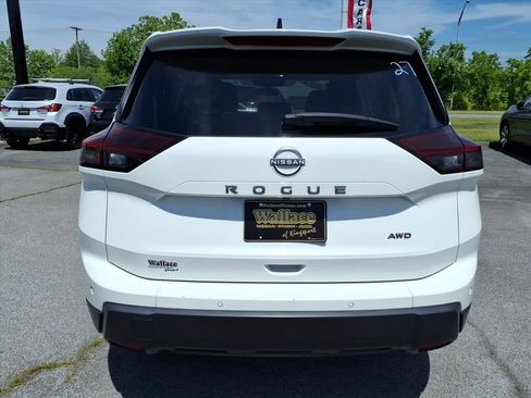 Used 2024 Nissan Rogue S AWD/4WD image 16