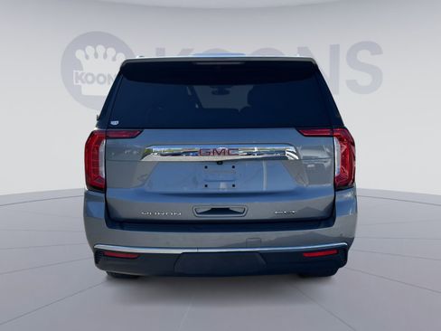 Used 2022 GMC Yukon XL SLT w/ SLT Premium Package image 15