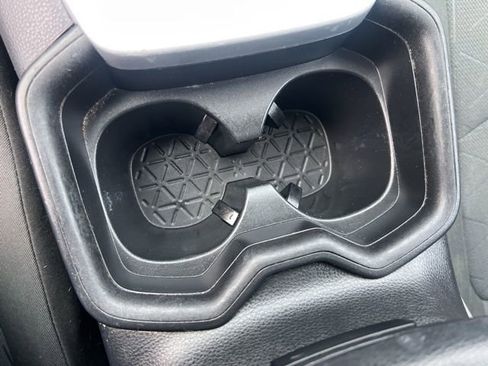 Used 2021 Toyota RAV4 XLE w/ Convenience Package image 32