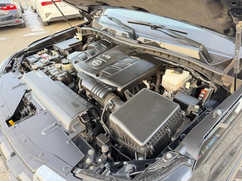 Used 2021 Nissan Armada SL w/ Captain's Chairs Package image 80