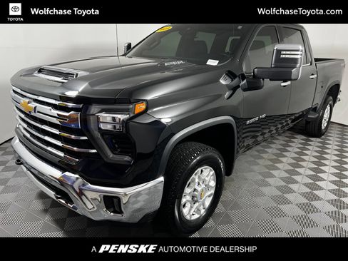 Used 2025 Chevrolet Silverado 2500 LTZ AWD/4WD image 1