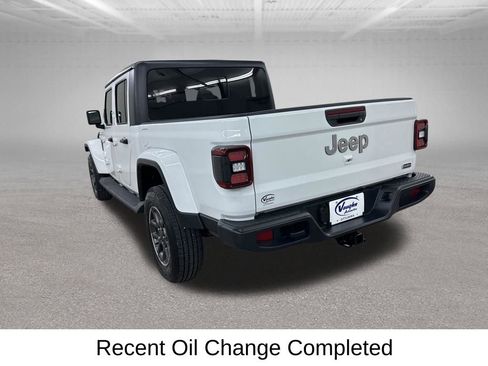 Used 2020 Jeep Gladiator Overland image 11