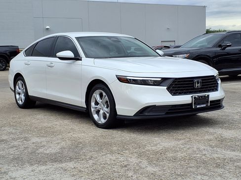 Certified 2024 Honda Accord LX image 2