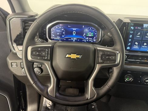 Used 2024 Chevrolet Silverado 1500 LT AWD/4WD image 19