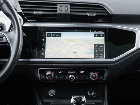 Used 2020 Audi Q3 2.0T Prestige w/ Prestige Package image 10