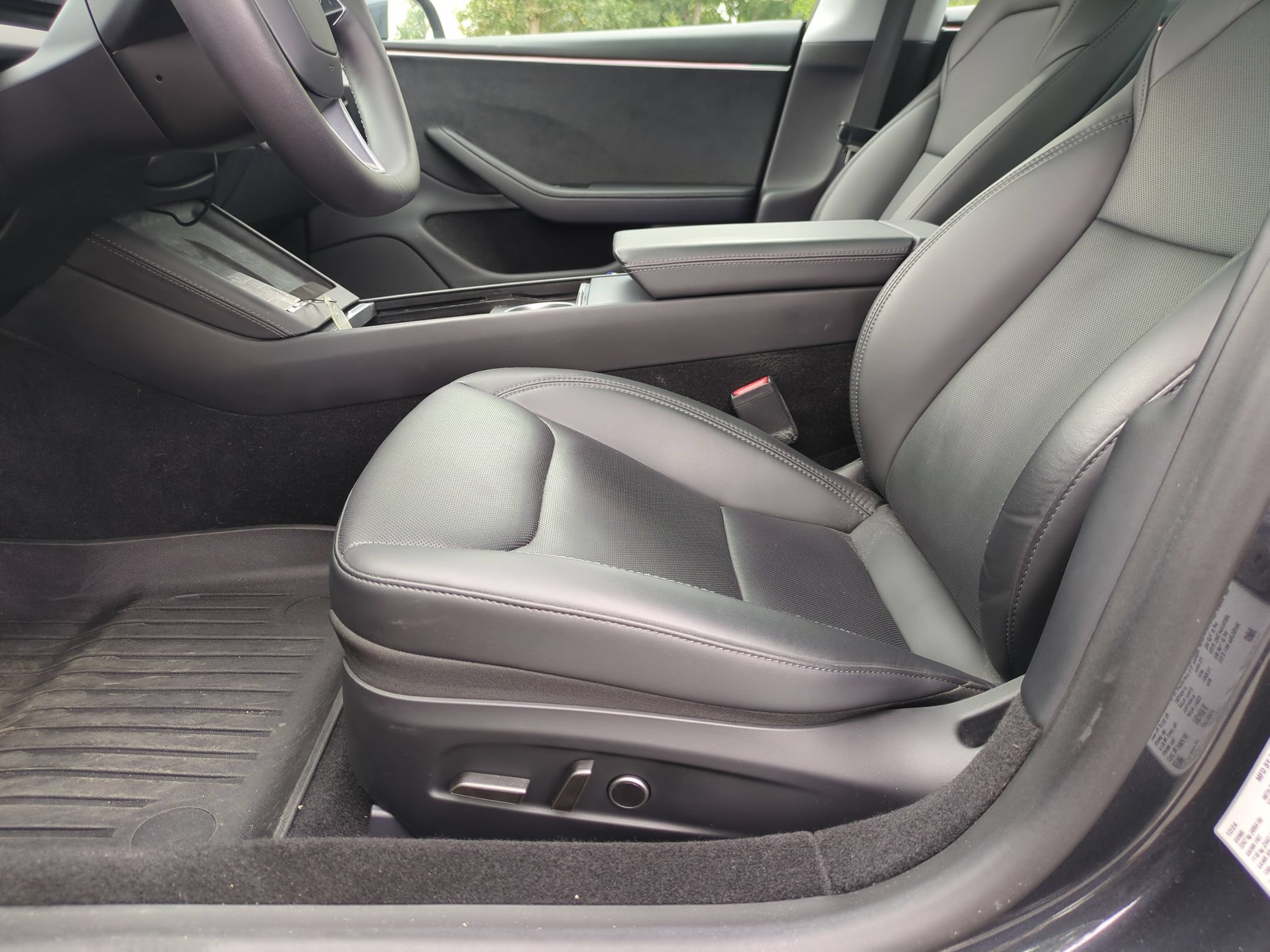 Used 2025 Tesla Model 3 Long Range AWD/4WD image 13