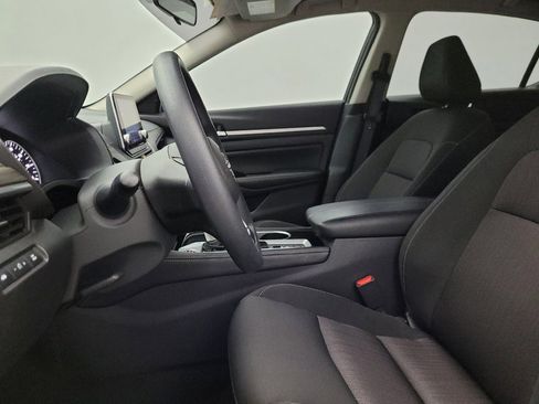 Used 2023 Nissan Altima 2.5 SV AWD/4WD image 17