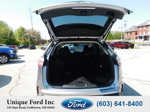 Used 2021 Ford Edge SE image 10