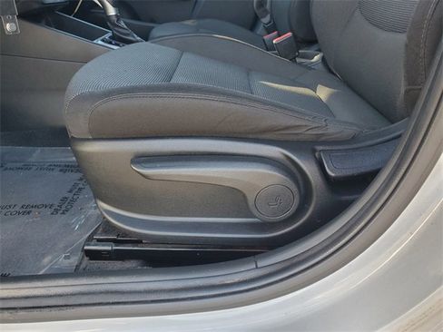 Used 2020 Hyundai Accent SE image 13