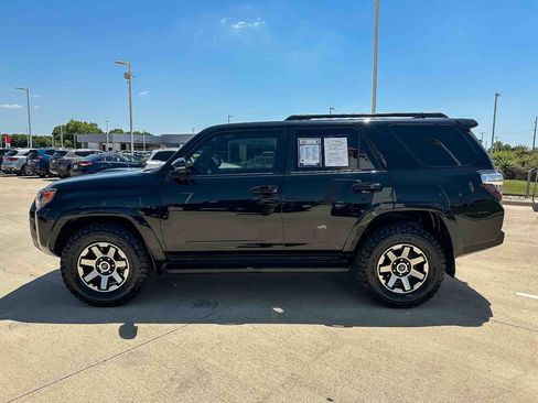 Used 2024 Toyota 4Runner TRD Off-Road Premium AWD/4WD image 6