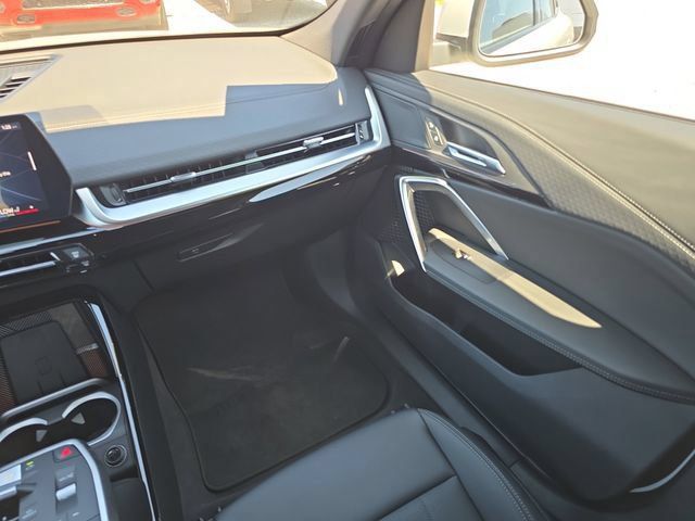 Used 2026 BMW X2 xDrive28i AWD/4WD image 14