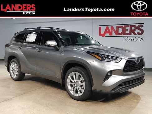 New 2026 Toyota Highlander Limited AWD/4WD image 1
