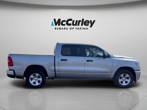 Used 2025 RAM 1500 Big Horn AWD/4WD image 6