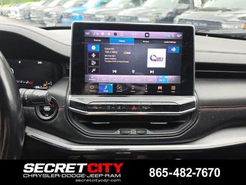 Used 2022 Jeep Compass Trailhawk w/ Trailhawk Elite Group AWD/4WD image 13