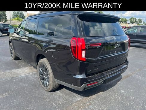 Used 2025 Ford Expedition Max Platinum w/ Stealth Appearance Package AWD/4WD image 3