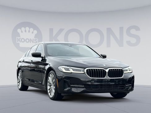 Used 2022 BMW 530i w/ Premium Package image 10