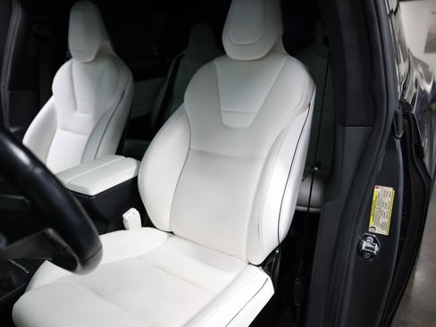 Used 2016 Tesla Model X Performance image 22