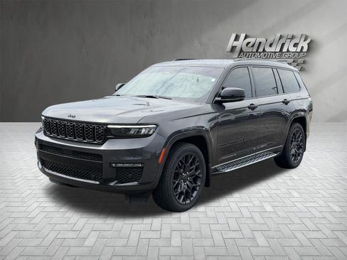 Used 2024 Jeep Grand Cherokee L Summit AWD/4WD image 5