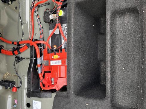 Used 2010 BMW 750i xDrive image 23