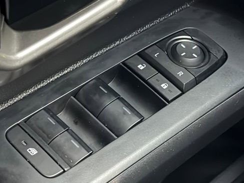 Certified 2024 Toyota Tacoma TRD Off-Road w/ TRD Off Road Upgrade Package image 33