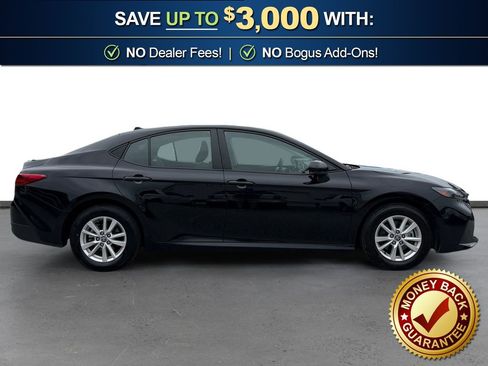 Used 2025 Toyota Camry LE FWD image 9