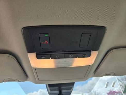 Used 2025 Nissan Altima 2.5 SV image 34