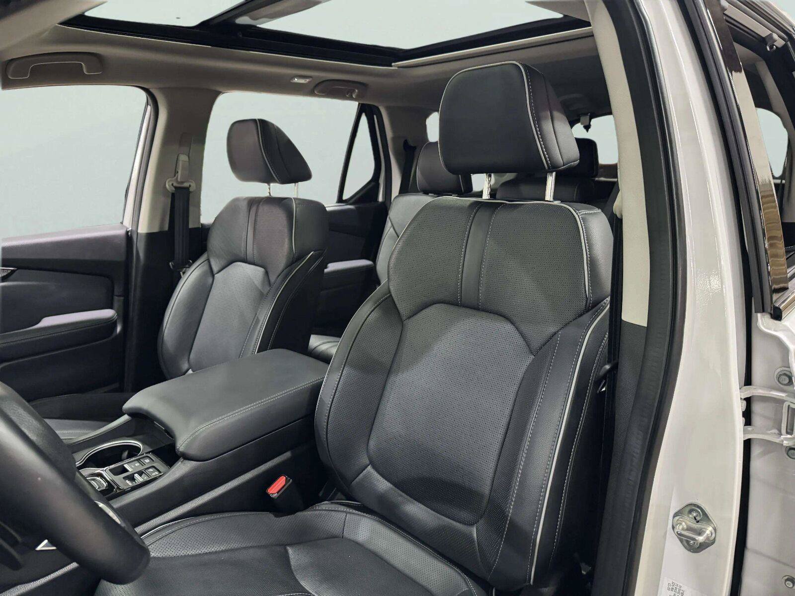 Used 2023 Honda Pilot Elite image 25