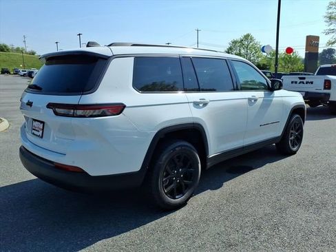 New 2026 Jeep Grand Cherokee L 4WD image 4